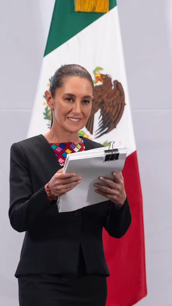 A las y los jóvenes: Vale la pena recordar lo que significó el Fobaproa y el dolor que causó a millones de familias en la década de 1990. De la noche a la mañana, las deudas privadas se convirtieron en una deuda de todos los mexicanos que, a la fecha, seguimos pagando.