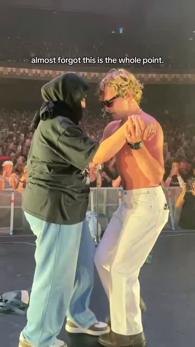 nothing we love more than connecting with you all on tour <3 thank you for taking the time