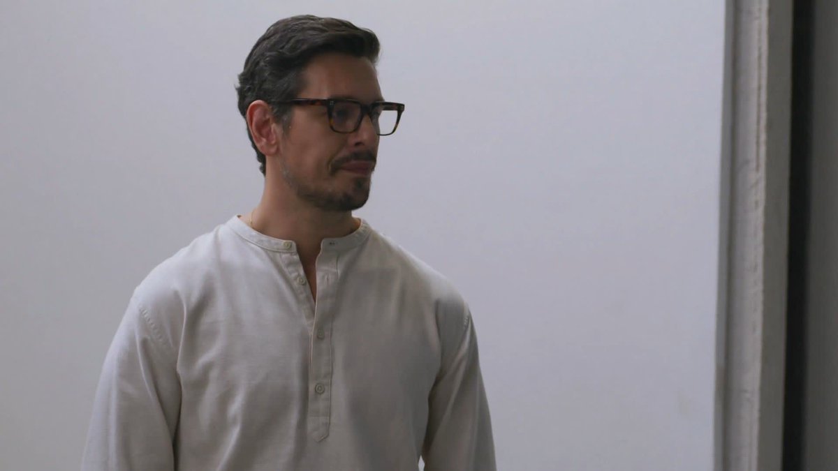 "Ela me chamou de vagabunda pq eu ia pra praia em dia de semana." "A Odete Roitman é uma mulher de muitas qualidades." "Qualidades tipo: dinheiro, sucesso, TOPETE" "Ah, eu gosto do topete." (Solange) "Eu também." (Sardinha) 🗣️🗣️🗣️🗣️#Valetudo