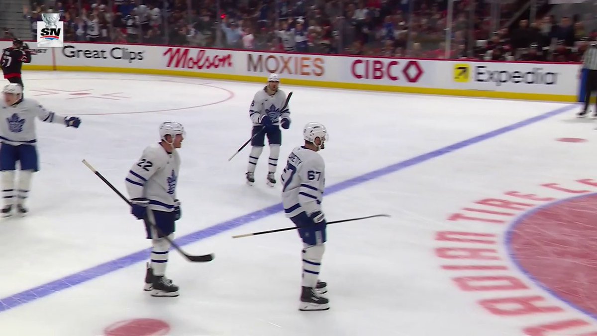 THE LEAFS TAKE THE LEAD! 🍁 Max Pacioretty scores, and it's 3-2 for the Toronto Maple Leafs late in the third! #StanleyCup 🇺🇸: NHLonTNT (TBS) & Sports on Max ➡️ 🇨🇦: Sportsnet or stream on Sportsnet+ ➡️