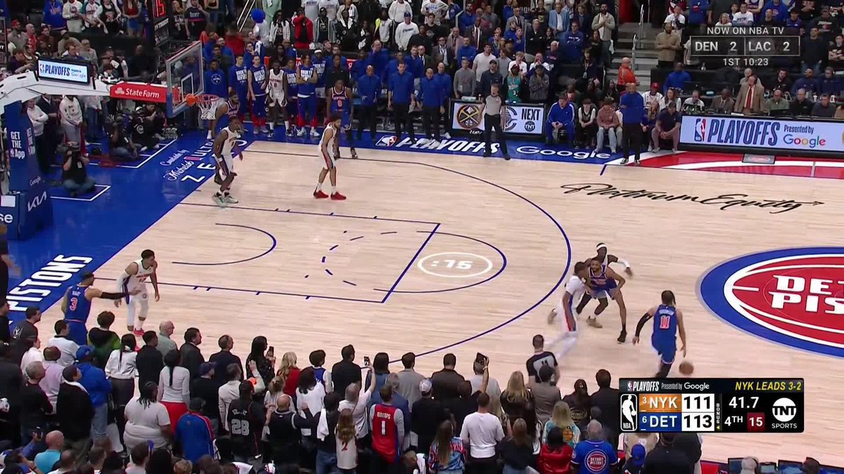 Mikal Bridges wtih the tip-in! 😱 Tie ball game 🍿