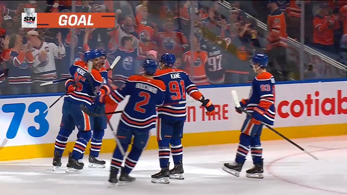 ZACH HYMAN‼️ The Edmonton Oilers have their first lead of the game! #StanleyCup 🇺🇸: ESPN ➡️ 🇨🇦: Sportsnet or stream on Sportsnet+ ➡️