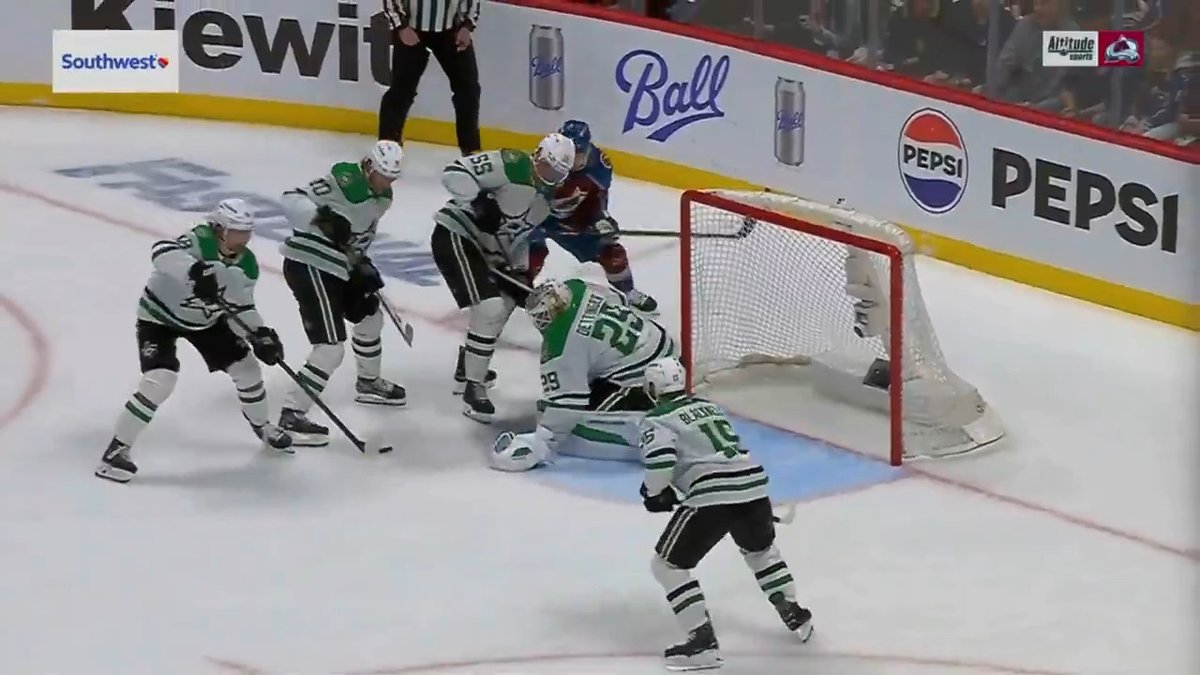 No way THIS is the goal that puts the Avs up in the third period of Game 6 🤯😭