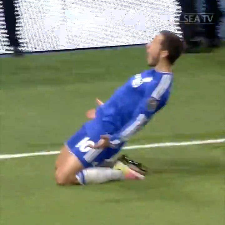 📅 9 yıl önce bugün: Hazard, Tottenham karşısında skoru 2-0'dan 2-2'ye getiren golü attı ve bu gol Leicester City'i şampiyon yaptı.