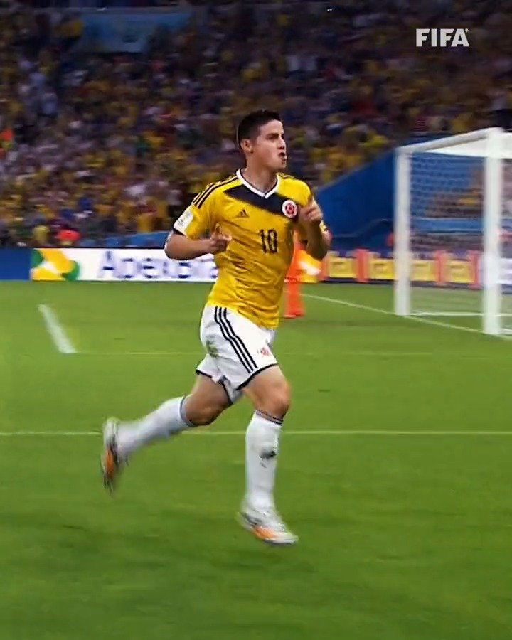 One player One night a nation on his back There are games where one man refuses to lose Here are 10 unforgettable games a player carried his country A Thread 1.James Rodriguez stunning volley at the 2014 World Cup Colombia fell in love with him forever