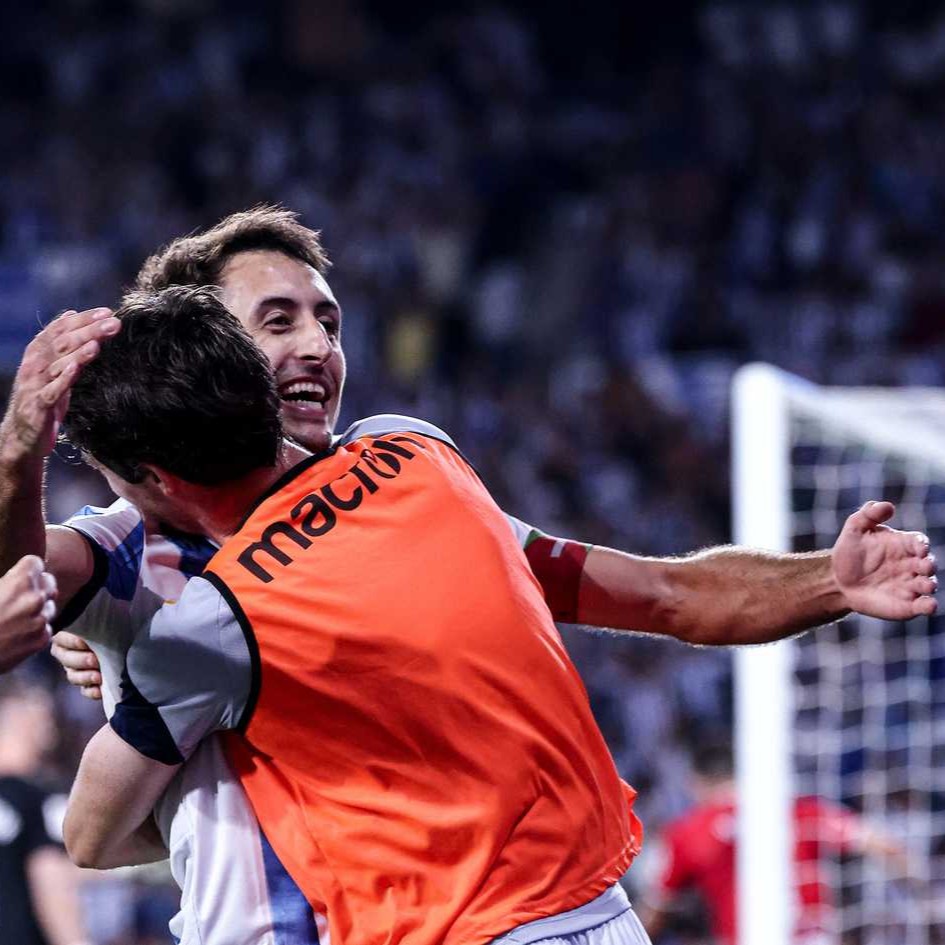 Zubi ➕ Oyar = 💙 #RealSociedadAthletic