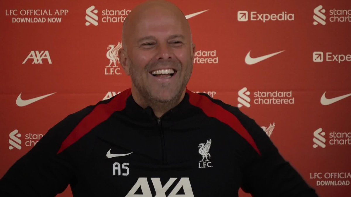 "Four weeks to go!" 😅 Arne Slot responds to a request on an update on Trent Alexander-Arnold's Liverpool contract situation 🔴