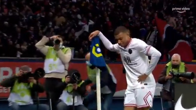 Kylian Mbappe x Thierry Henry: similar moves and moments
