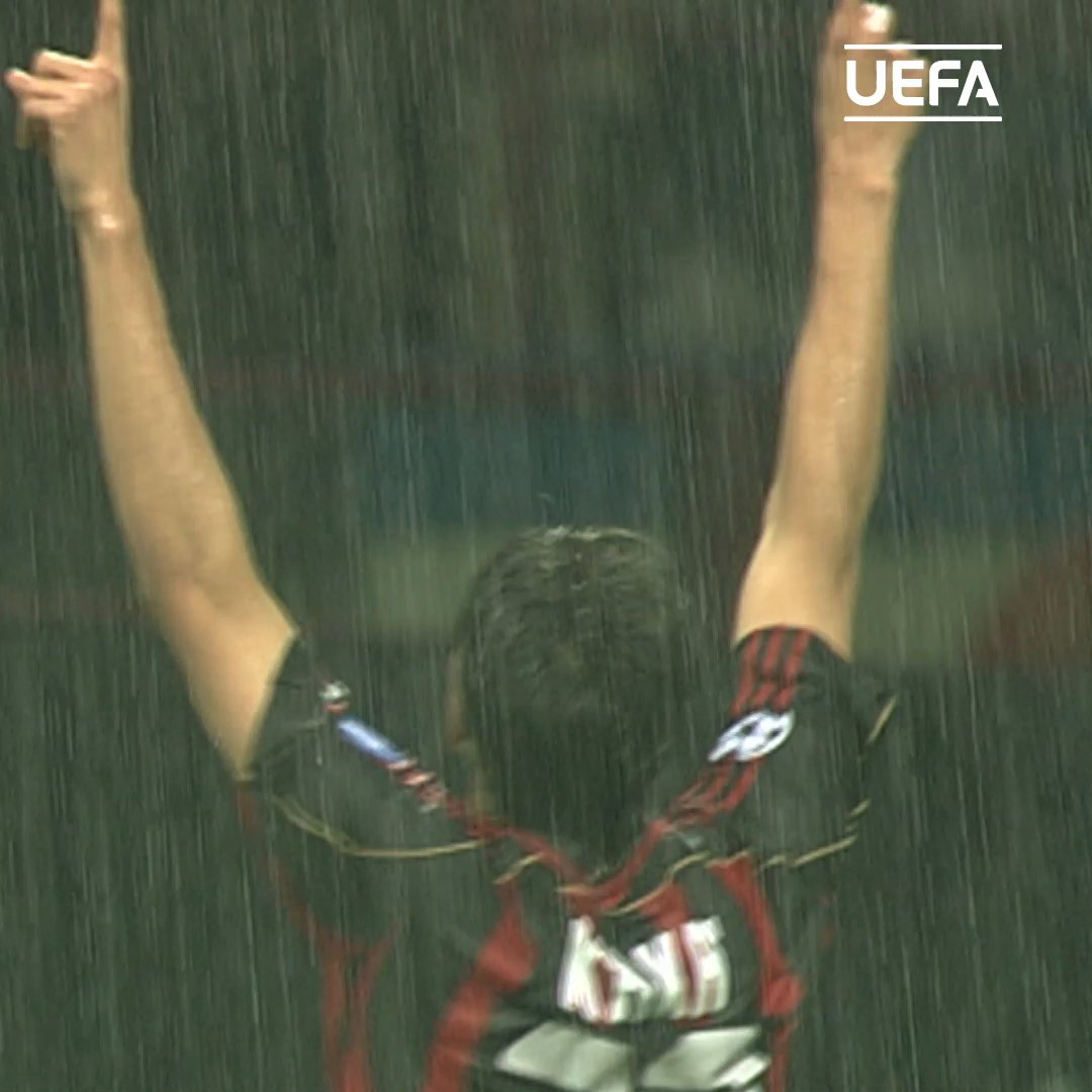 Há 18 anos, Kaká dava mais um passo para o título da Champions e a Bola de Ouro.
