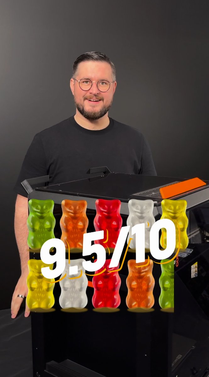 Josef was exploring and discovered a handy mods for the Prusa CORE One. 🧡 In today's video, he's checking out a practical Top cover mod - handle and holder version 2 designed by Tomáš Holčík. How many gummy bears out of 10 will Josef rate it? ✨