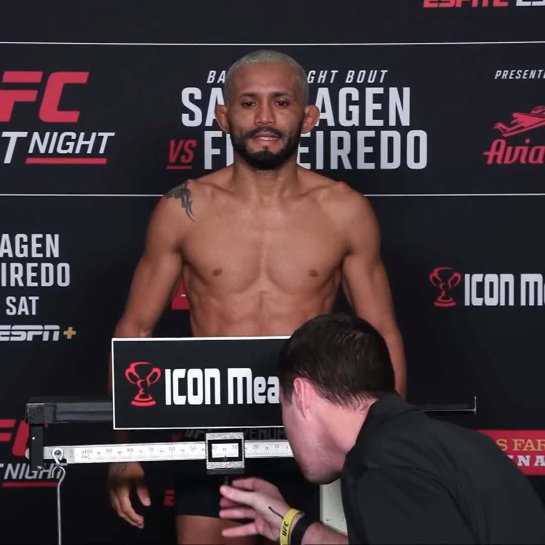 Looking good and ready to go 💪 Deiveson hits the scale at 135 pounds ahead of tomorrow's #UFCDesMoines main event!