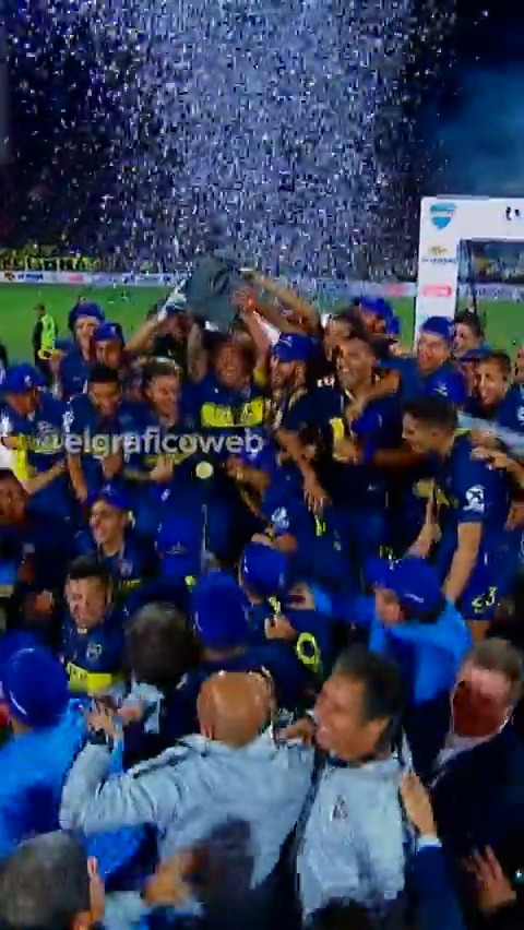 🔙#UnDiaComoHoy en 2019, #Boca ganó la #SupercopaArgentina al derrotar por penales a Rosario Central por 6-5. 🌟Fue la estrella #68 del club.