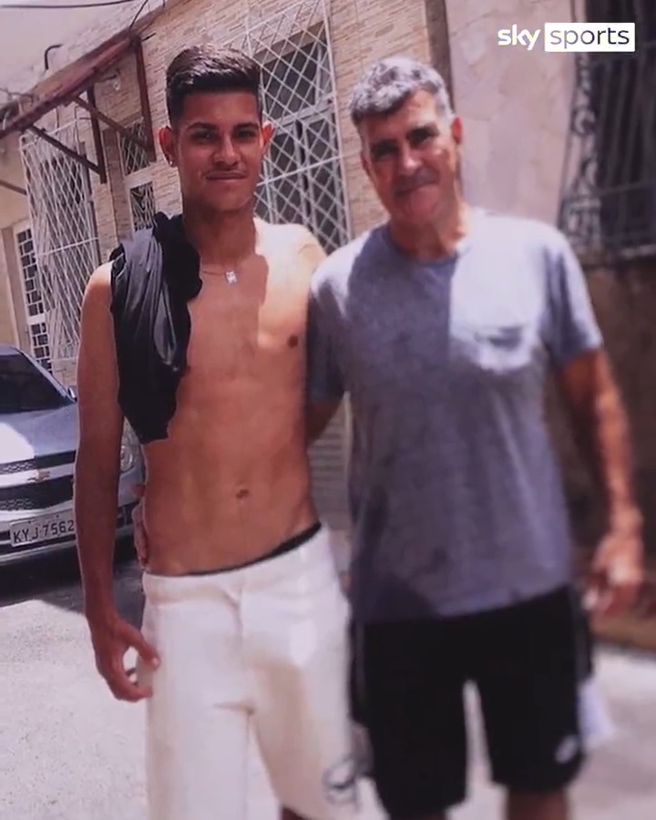 When Bruno Guimarães' dad accidentally told fans he was leaving Newcastle 😂