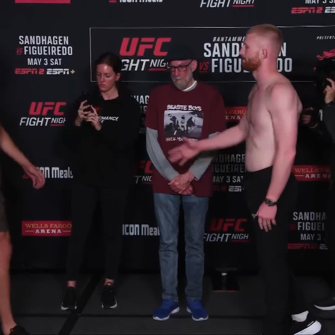 All middleweight eyes will be on this matchup 👀 Reinier de Ridder vs Bo Nickal [ #UFCDesMoines LIVE SAT 7pmET on ESPN+ ]