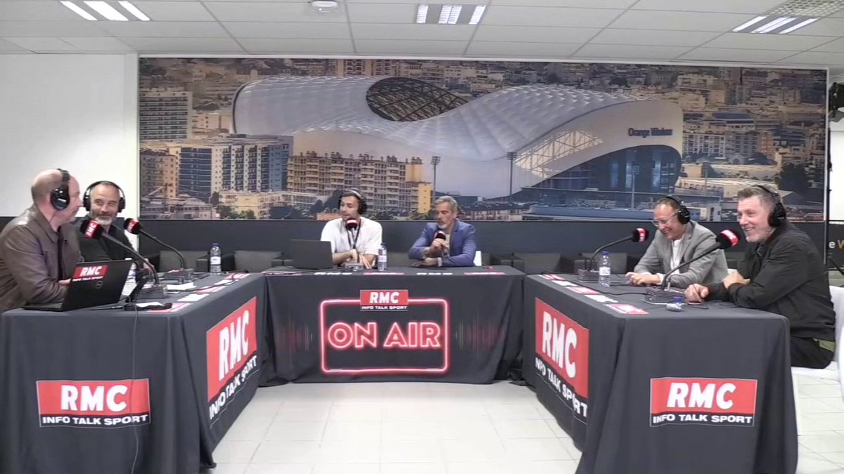 🔵⚪️ Stéphane Porato: "Le contexte marseillais est une force mais certains joueurs ne sont pas armés pour jouer à l'OM. Ce n'est pas simple, il faut avoir du caractère. C'est aussi pour ça que l'on aime ce club. C'est complètement différent d'ailleurs"