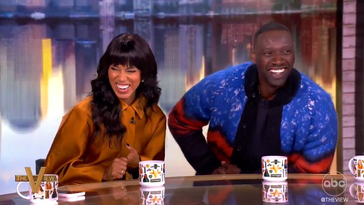 Kerry Washington spills the tea on the 'Desperate Housewives' reboot she has in the works!
