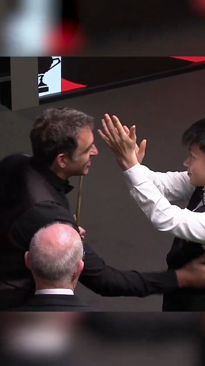 MASTER 🤝 APPRENTICE What a lovely moment this was ❤️ #HaloWorldChampionship