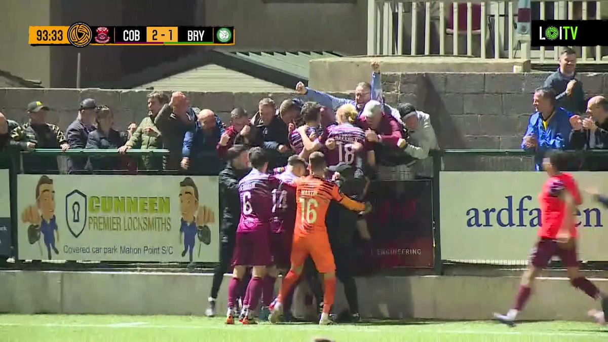 What a moment!😮 Cian Bargary wins it in the 94th minute.