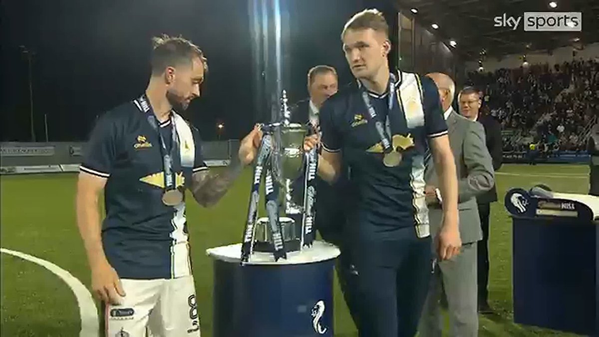 🏆 Falkirk are the 24/25 Scottish Championship champions! They secured back-to-back promotions and return to the Scottish top-flight for the first time in 15 years!