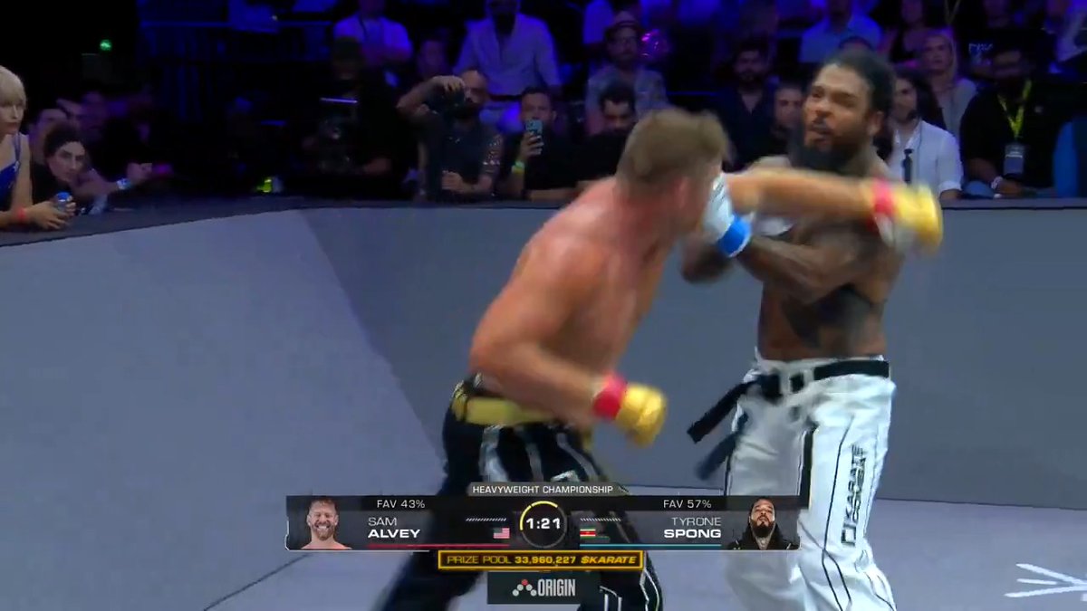 Sam Alvey knocks Tyrone Spong out cold at #KC54!! 😱