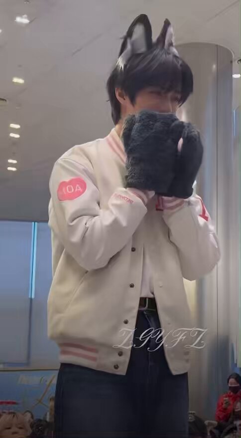 보핍보핍추고 또 수줍어해 아 ㅠ ㅠ 🔗