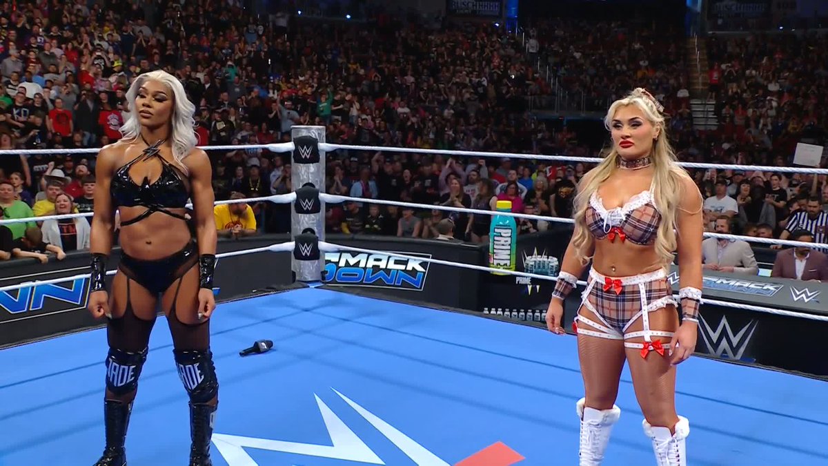 .Nick Aldis just announced that we're getting Jade Cargill and Tiffany Stratton vs. Nia Jax and Naomi TONIGHT! 👀 #SmackDown