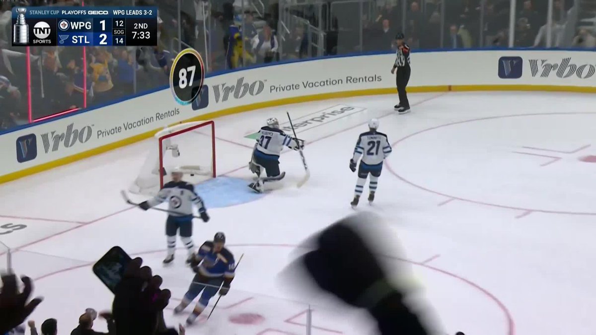 BRAYDEN SCHENN A MINUTE LATER!! BLUES ARE BUZZZZING!!