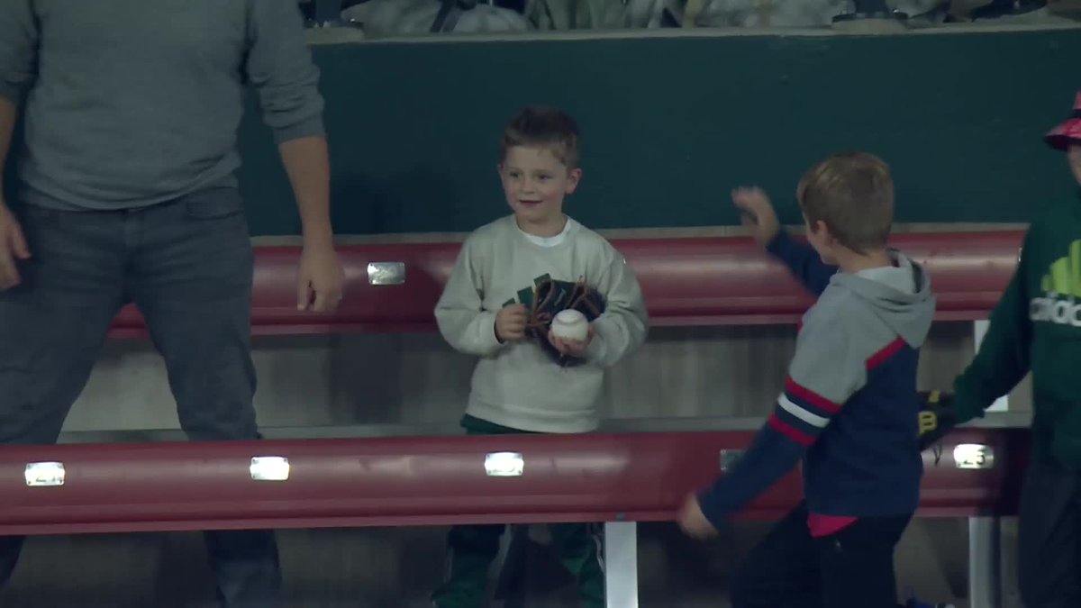 A young fan got Pete Alonso's home run ball 🙌