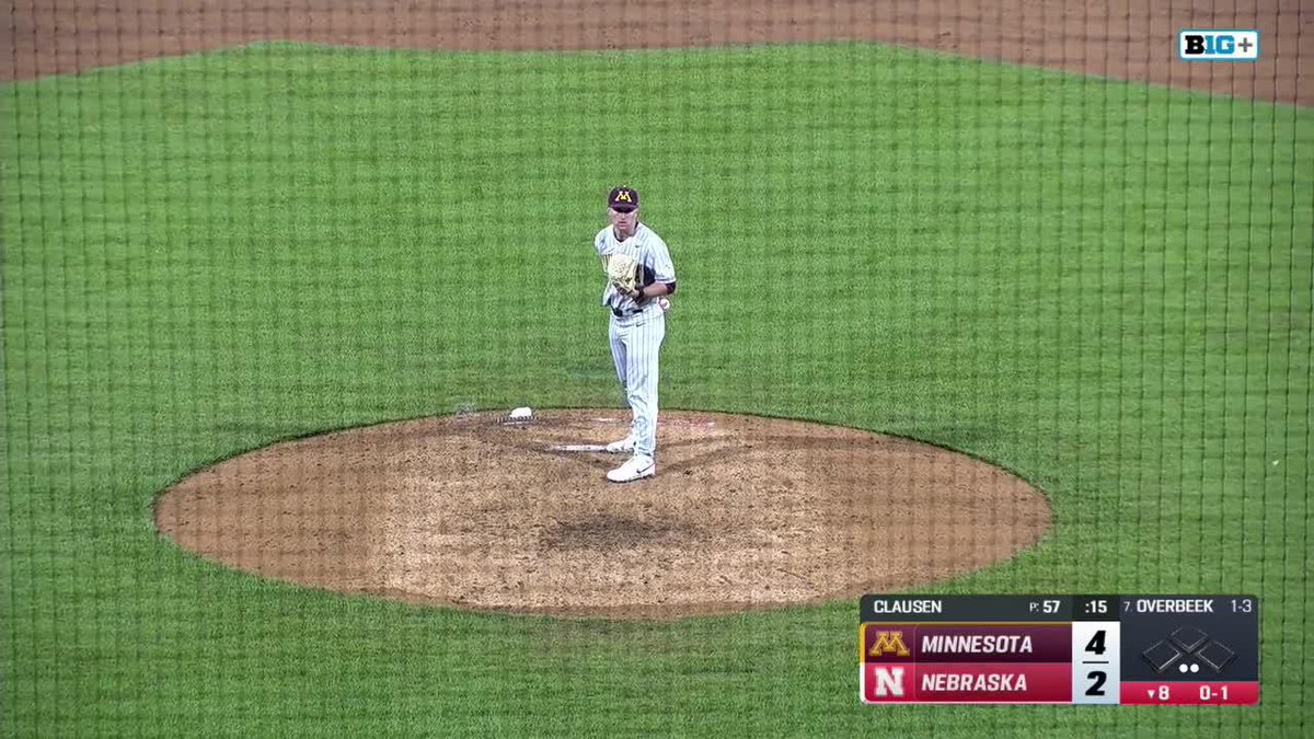 One-run ballgame. Solo shot from Beek trims the deficit to 1.