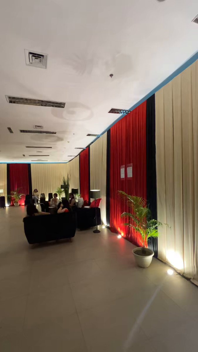 LOUNGE VIP BOX #JHOPE #HOPE_ON_THE_STAGE_TOUR #JHOPE_TOUR #HOS_TOUR_JAKARTA #HOPE_ON_THE_STAGE_TOUR_JAKARTA