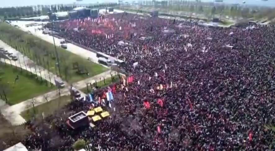 Bu İnsanlar Bu Meydanlarda Boşuna Toplanmadı, Kim Nasıl Telef Oluyormuş SANDIK'ta Göreceksiniz !!! #TelefiSandıktaGör