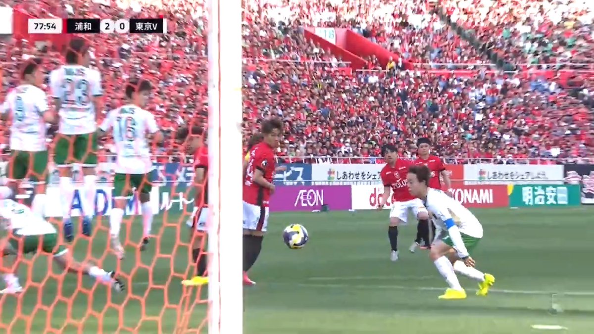 #中島翔哉 の低空無回転FK❗️ ファーストプレーで場内を沸かせる👏👏👏 #urawareds #浦和レッズ #matchplayback #WeareREDS #Jリーグ #サッカー