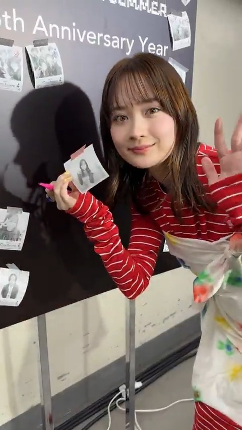 【GirlsAward 2025 S/S🎮🩷🩵】 #畑芽育 さんの サイン動画を舞台裏でキャッチ📸 サインとお手振りいただきました💖 #ガルアワ2025SS 畑芽育