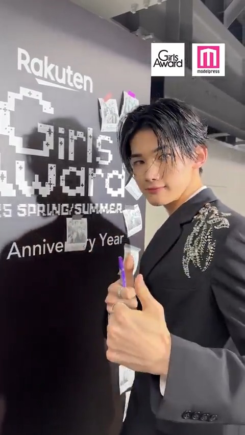 【Rakuten GirlsAward 2025 S/S🎮🩷🩵】 &amp;TEAMの皆さんの サイン動画を舞台裏でキャッチ📸 皆さんからサインいただきました✨ #andTEAM #ガルアワ2025SS &TEAM OFFICIAL