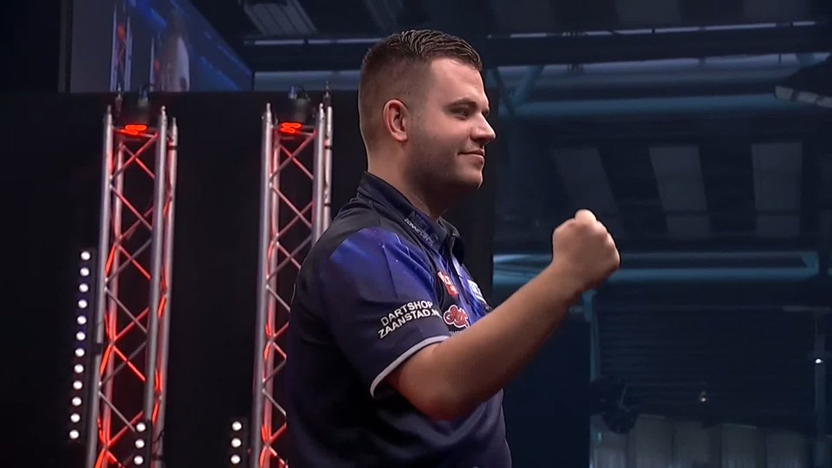ZONNEVELD DUMPS OUT THE ASP! Another Premier League star is eliminated in Sindelfingen! Niels Zonneveld defeats Nathan Aspinall 6-2 to reach the Last 16, with the Dutchman hitting six of his 12 attempts at double! 📺 #ET6 | R2