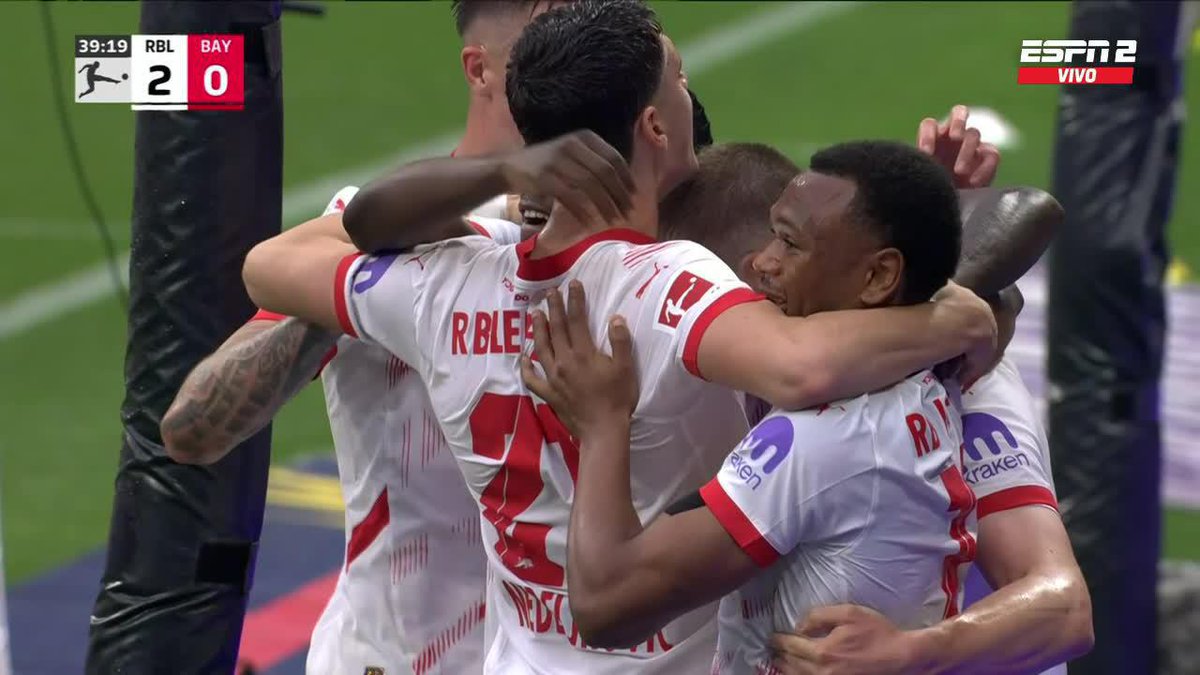 🥶🇩🇪 EL 2-0 DEL LEIPZIG CONTRA BAYERN MUNICH. La carita de Harry Kane desde la tribuna, no pudiéndolo creer…
