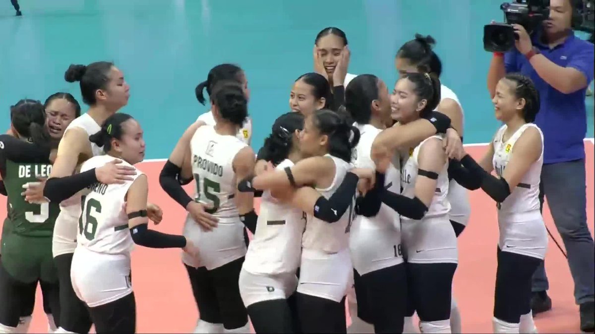 RETURN OF THE ARCHERS 🏹 The DLSU Lady Spikers reenter the Finals in a thrilling fourth-set end against the UST Golden Tigresses in their Final Four clash at the UAAP Season 87 women’s volleyball tournament. #OneSports #UAAPSeason87 #StrongerBetterTogether #LegendsStartHere