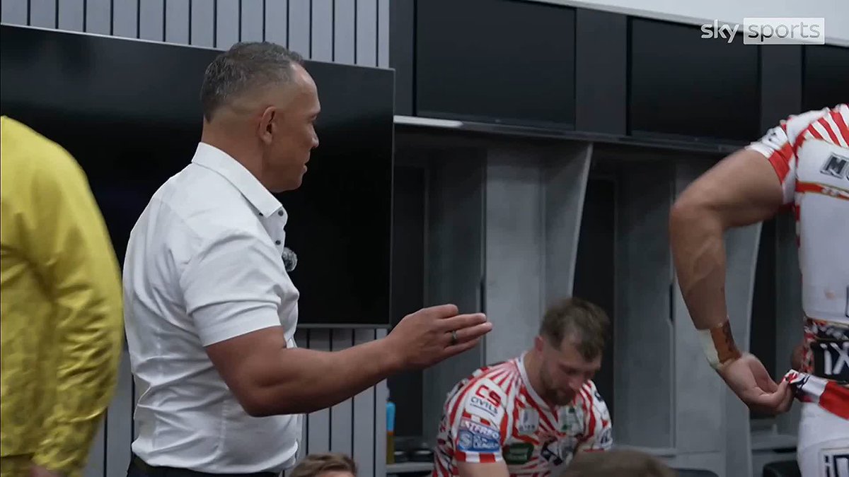 This is AWESOME! 🤯 Inside Leigh Leopard's head coach Adrian Lam's half-time talk as his team takes on Catalans Dragons at the Magic Weekend 👀