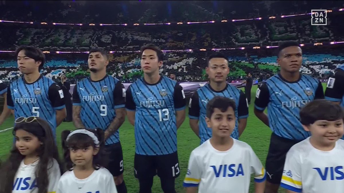 アジアNo.1の称号を懸けて 悲願の #アジア青覇 へ、最終決戦⚔️ 完全アウェイの中、選手入場🔥 🏆ACLエリート ファイナルズ 決勝 🆚アル・アハリ×川崎F 🆓#DAZN で無料ライブ配信中 視聴はこちら⏩ #無料だぞーん #Jみようぜ #frontale