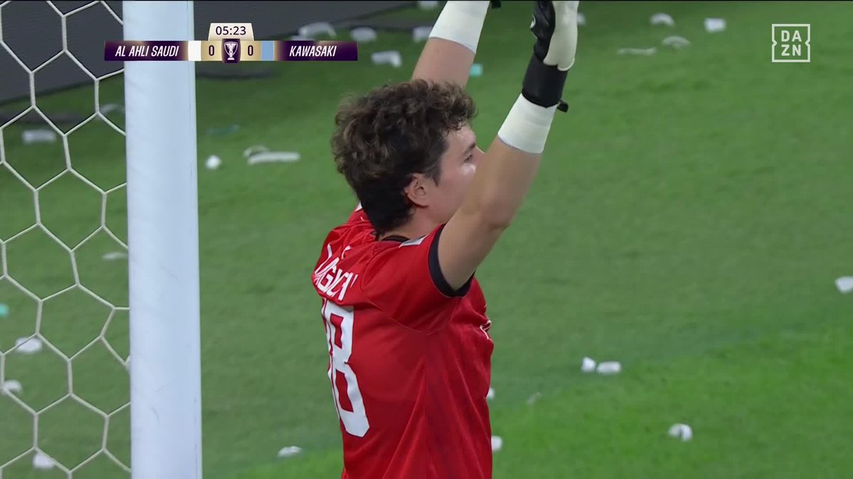 試合開始早々、山口瑠伊がチームを救うビッグセーブ🇯🇵🔥🧤 #ACLElite