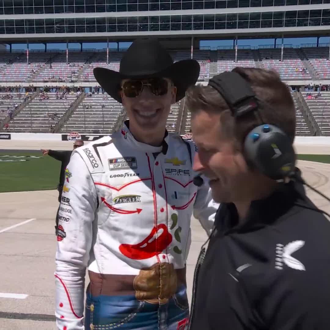 A valiant effort from the No. 5, but it's not enough! The #BuschLightPole goes to Carson Hocevar at Texas Motor Speedway!
