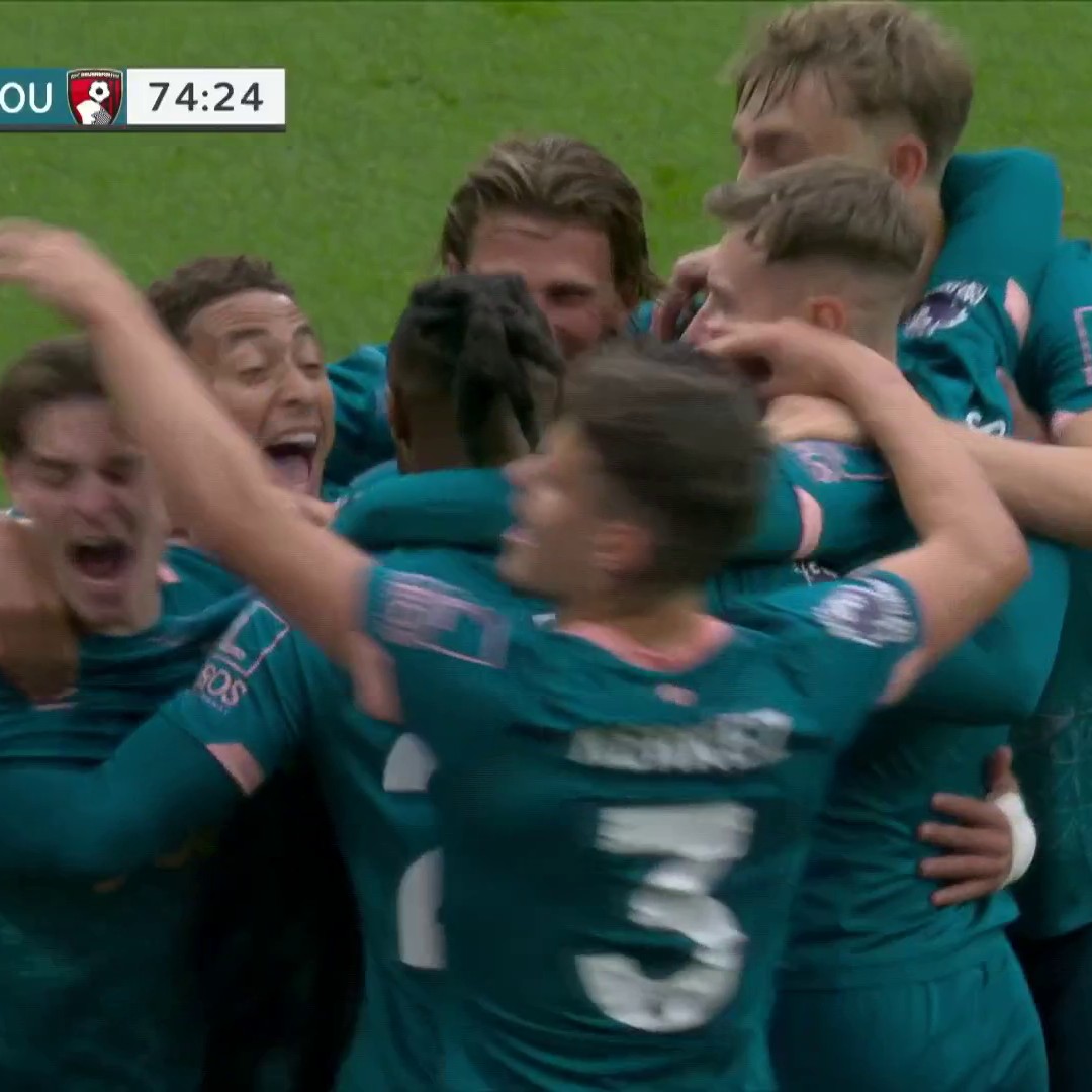 BOURNEMOUTH HAVE TURNED IT AROUND. Evanilson gets the last touch as the Cherries go 2-1 up! 🍒 📺 NBC &amp; Peacock | #ARSBOU