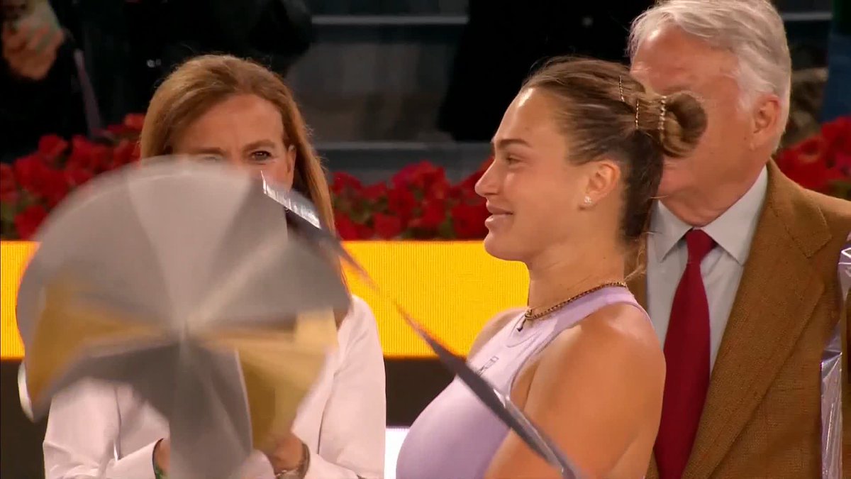 All smiles for Aryna Sabalenka as she gets her hands on the Madrid Open trophy 🏆