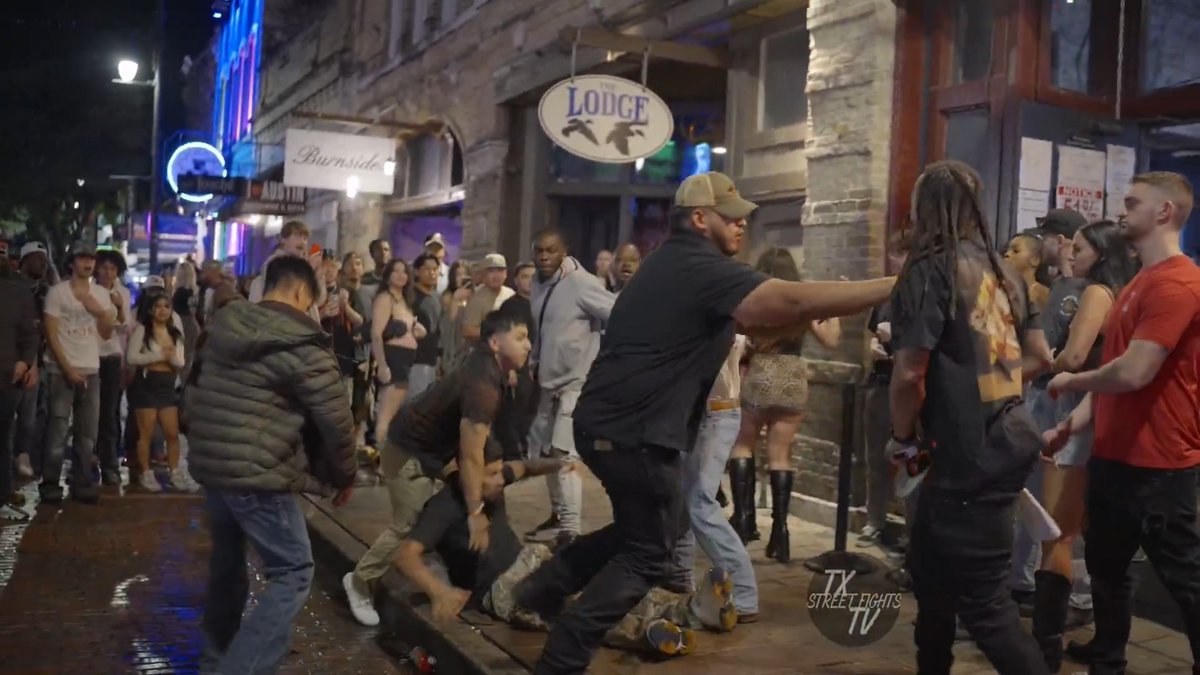 Fights Breakout 6th Street ATX 5-2-2025 #crazyfight #brawl #fights #fight #6thstreet May 2025 fights