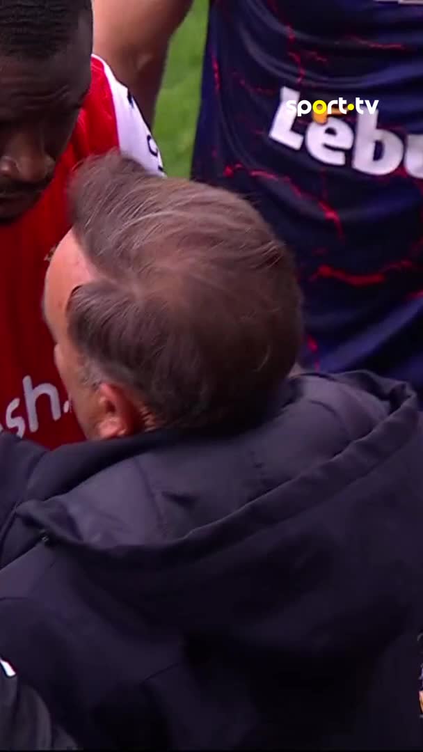 Carlos Carvalhal lesionou-se e não foi à flash 😕