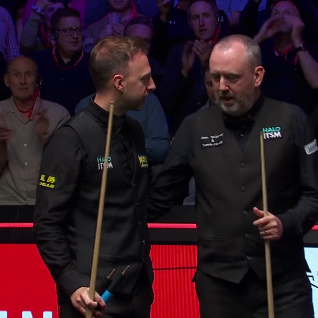 The oldest man ever to reach the final at the Crucible! Mark Williams has done it, sealing a 17-14 win over Judd Trump to set up a final clash with Zhao Xintong. #HaloWorldChampionship