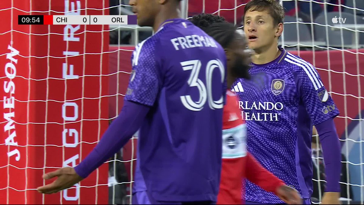 Goalkeeping at its very finest 🫡 Pedro Gallese with two quick saves to keep the match scoreless 📺 #MLSSeasonPass: