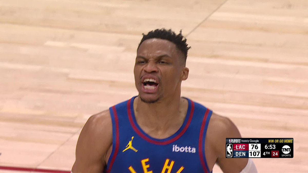 This might be the funniest tech I’ve ever witnessed Russell Westbrook forever