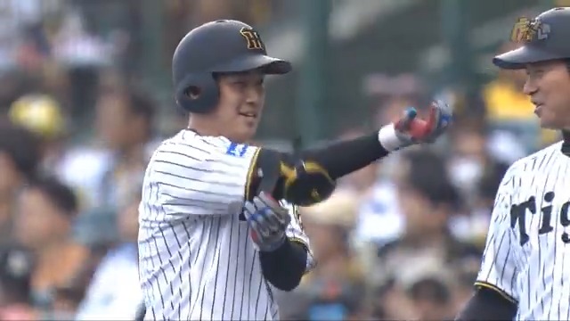 5回裏、伊原選手は嬉しいプロ初ヒットをライトへ放つ! #hanshin #虎テレ #阪神タイガース #鼓動を鳴らせ_虎道を進め