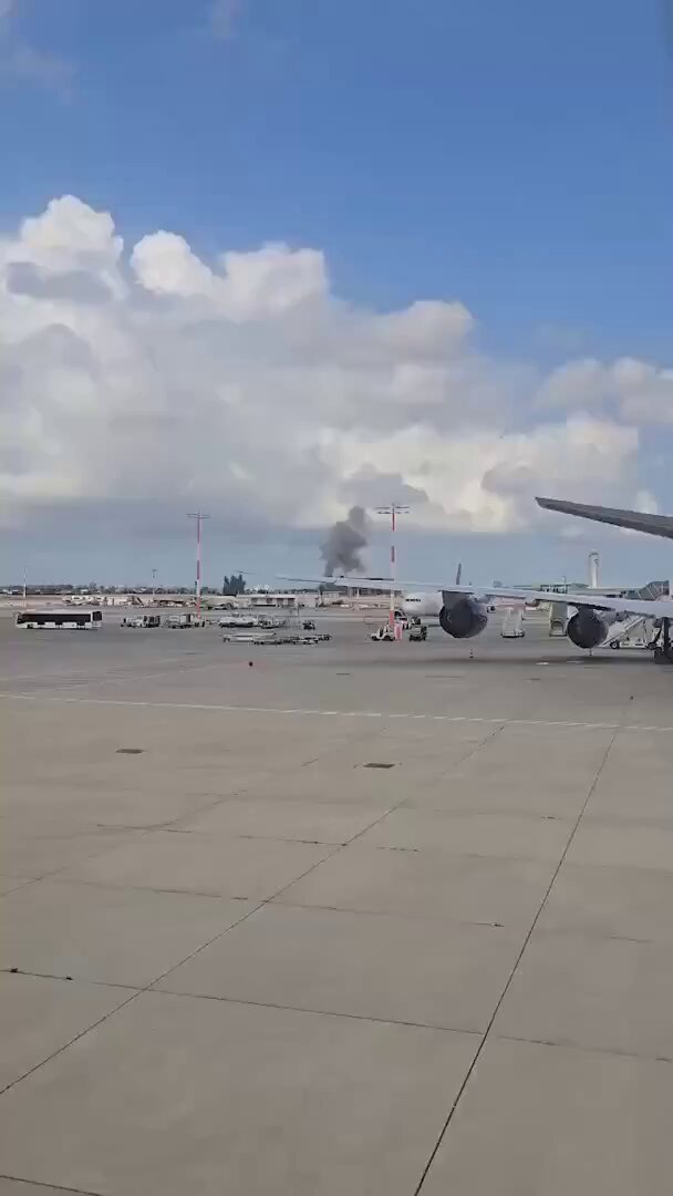 BREAKING 🔴🔴 The IDF confirms it failed to intercept the Houthi ballistic missile that struck Ben Gurion Airport.